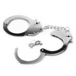 metal-handcuffs-metal-kelepce