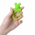 chio-titresimli-silikon-penis-halkasi